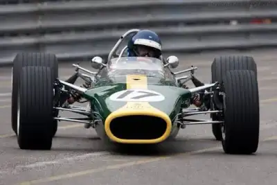 Lotus 49 (1967): Η Επανάσταση που Άλλαξε τη Formula 1