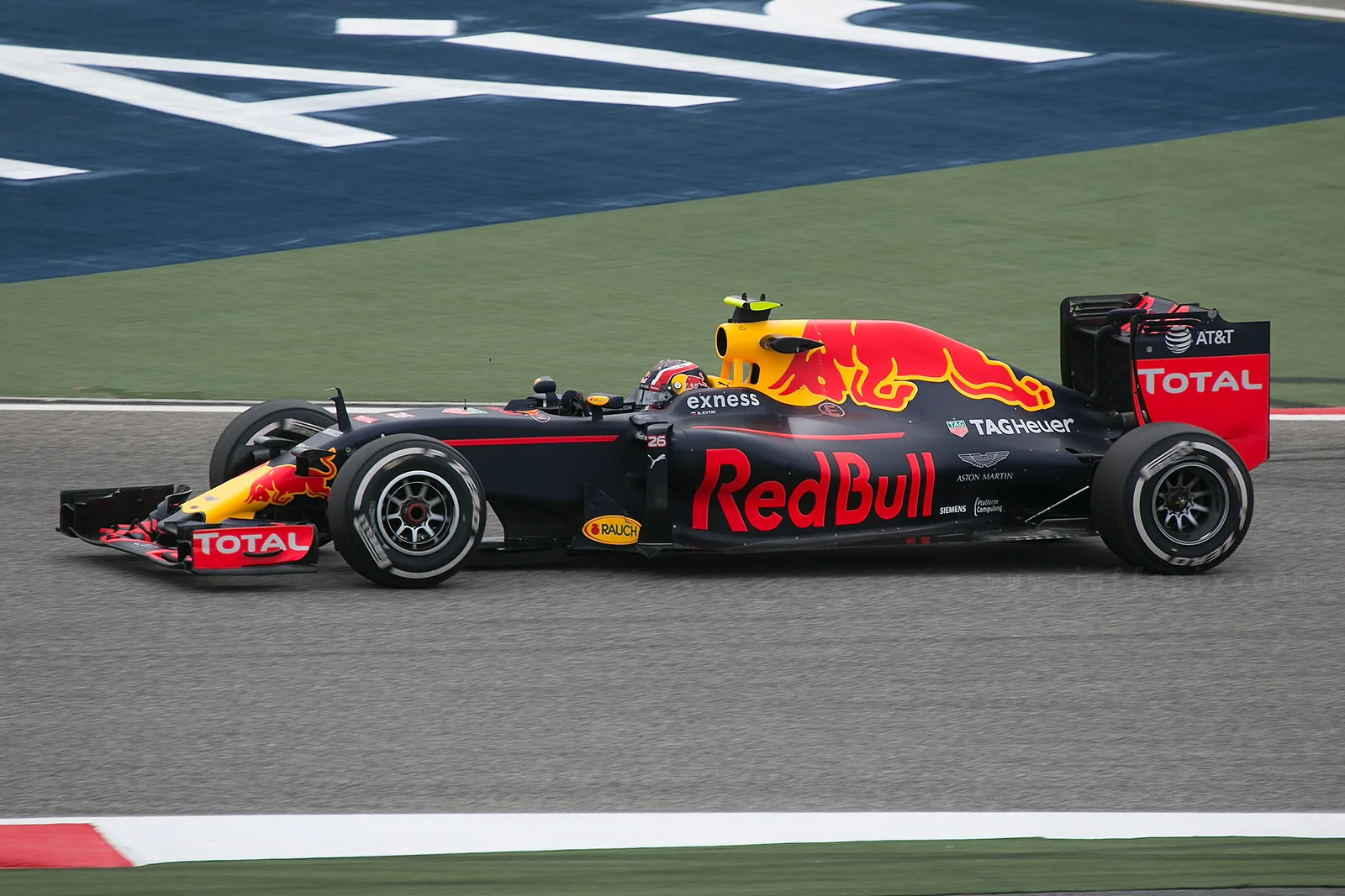 Red Bull RB12 (2016) – Ένα πλήρες αφιέρωμα
